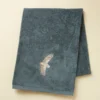 Drap de bain brodé 100x150 L'envol bleu fumé