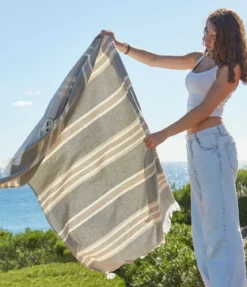 Fouta rayures noires