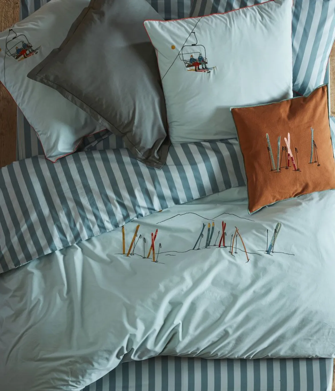 Housse de couette brodée Passe-montagne
