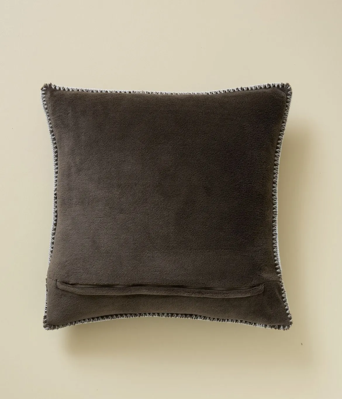 Housse de coussin brodée polaire Trésor des forêts