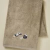 Parure de bain brodée Au coeur de la vallée taupe