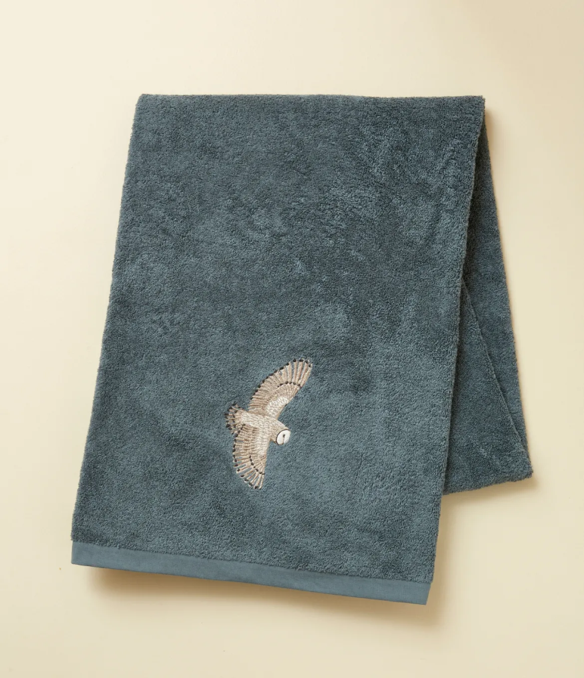 Parure de bain brodée L'envol bleu fumé
