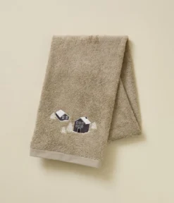 Serviette brodée Au coeur vallée taupe