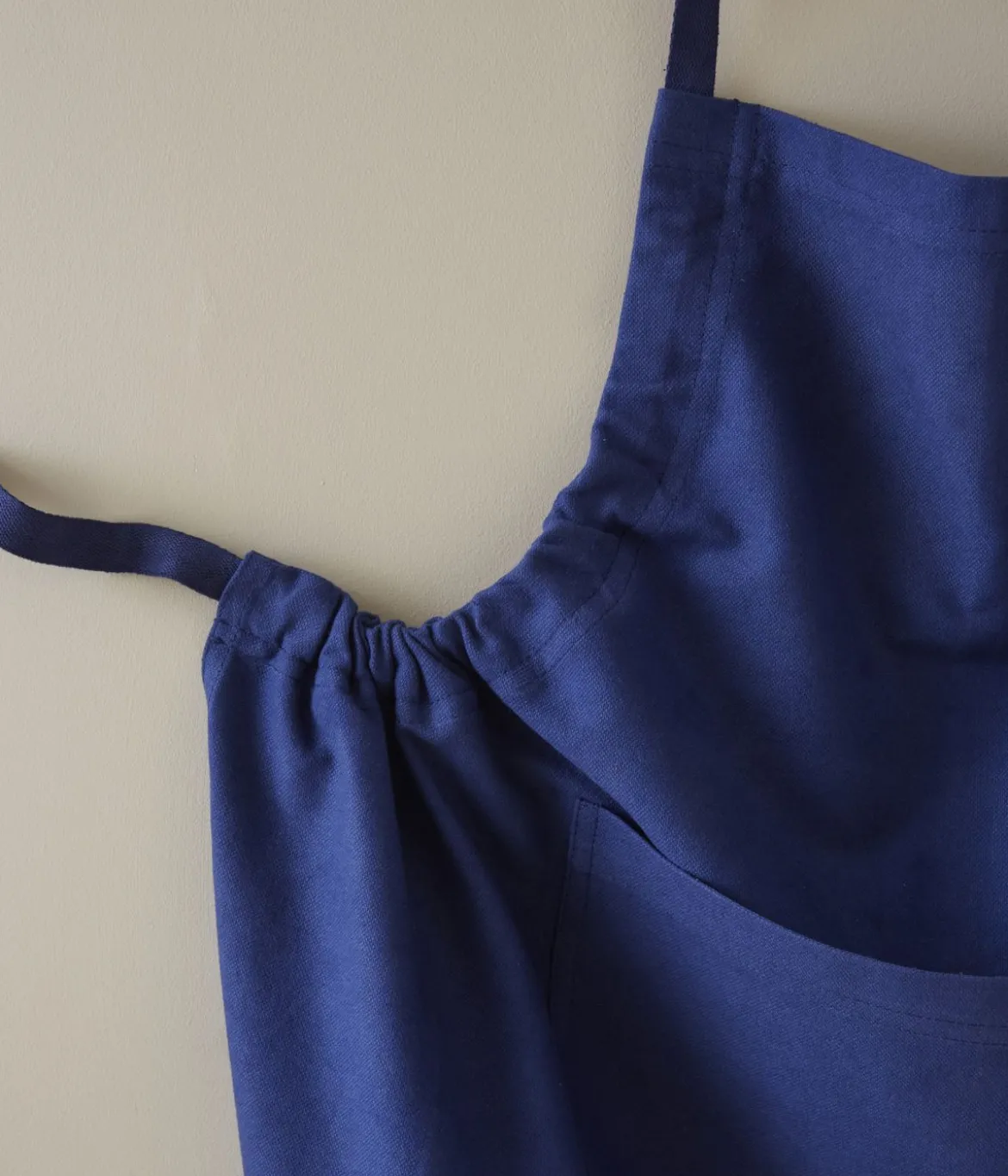 Tablier Aux petits oignons bleu
