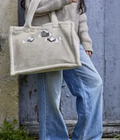 Tote bag brodé Au coeur de la vallée beige